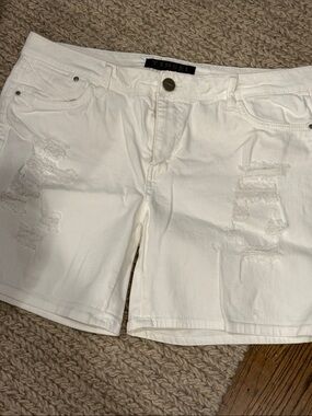 Tinsel White Distressed Women's Jean Shorts